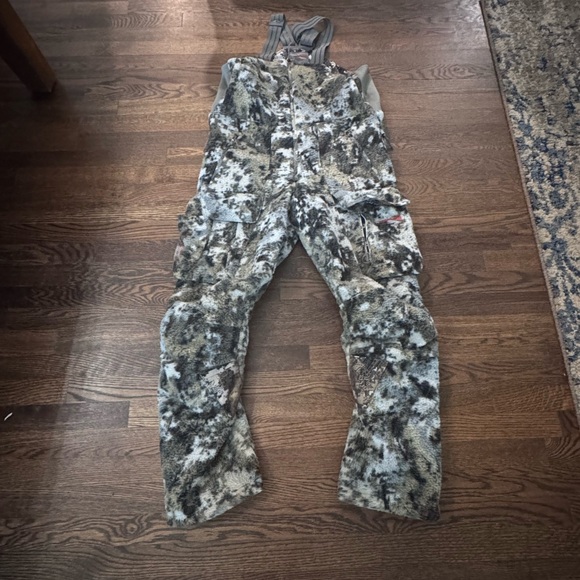 Sitka Fanatic Bibs - Picture 1 of 5